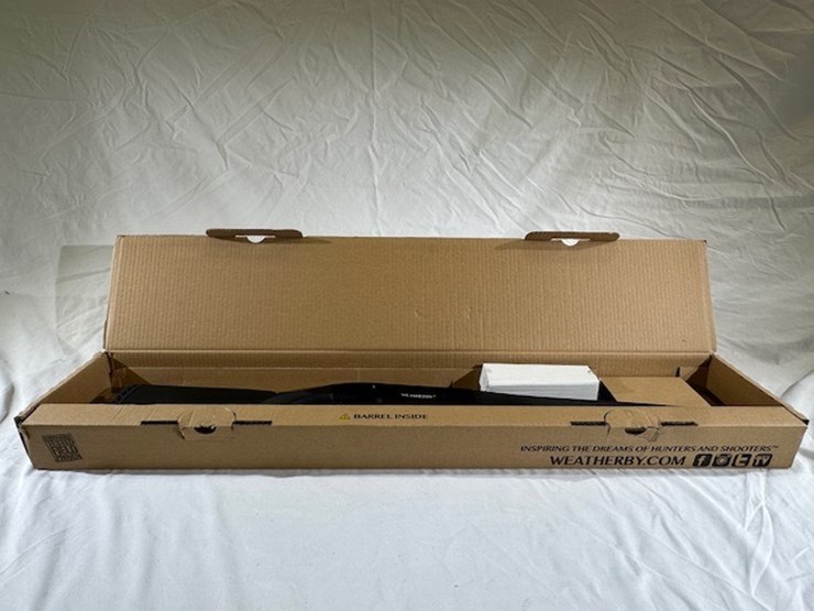 #2025-00039-•-weatherby-sa-08-shotgun-image-37