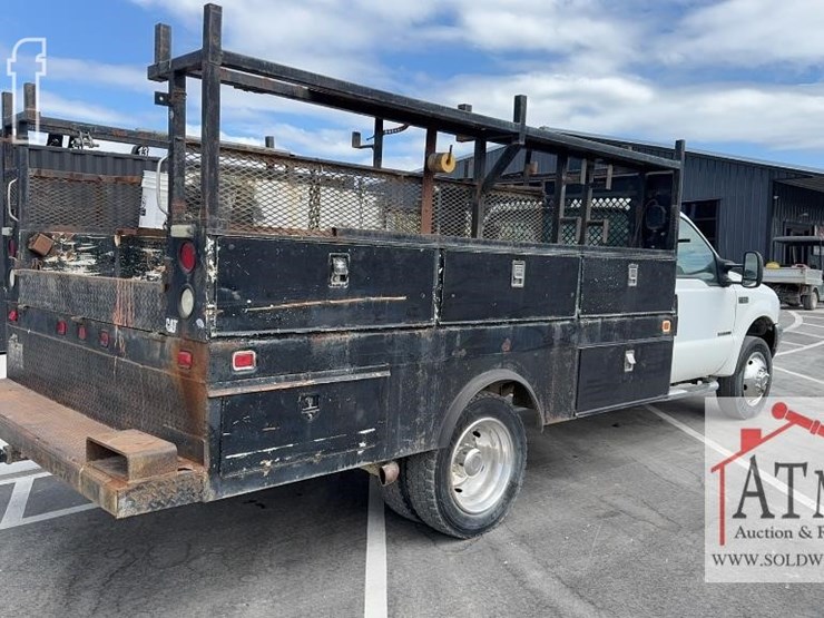 2002-ford-f550-image-3