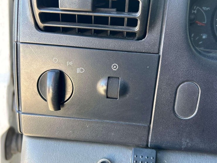 2005-ford-f350-image-14