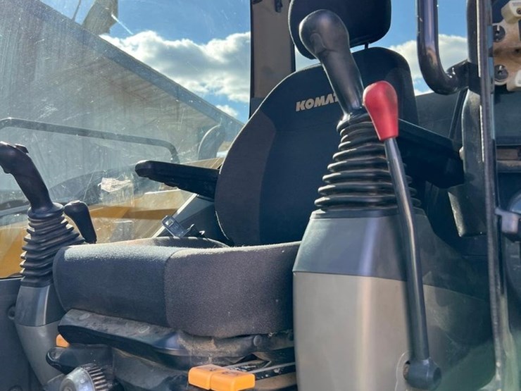 komatsu-pc88mr-11-image-32