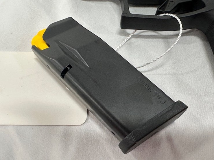 #2025-00065-•-taurus-gx4-pistol-image-42