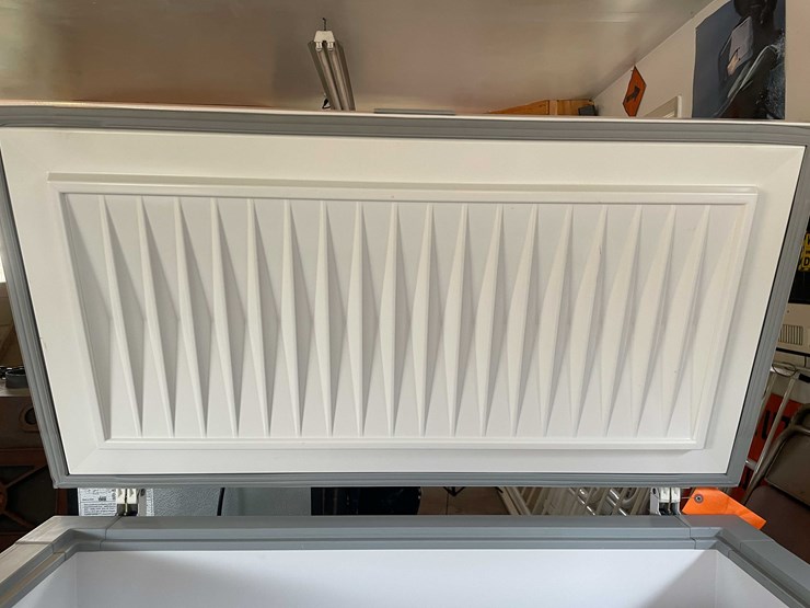 #6619-•-chest-freezer-image-10