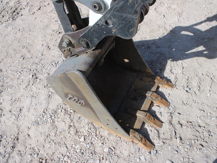 2016-bobcat-e32i-image-18