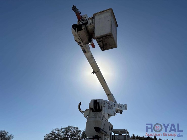 2013-international-workstar-7400-image-12