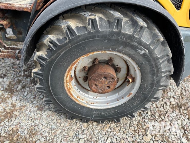 2018-gehl-750-image-21