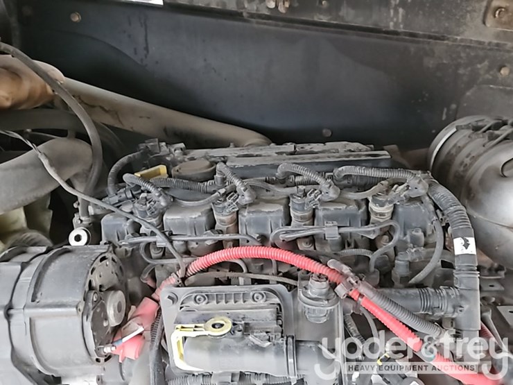 2017-jlg-400s-image-21