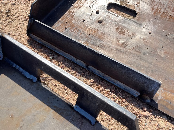 #4127-•-universal-adaptor-plate-image-4