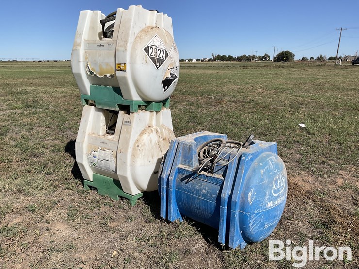 syngenta-454l/120-gallon-liquid-fertilizer-poly-shuttles-image-1