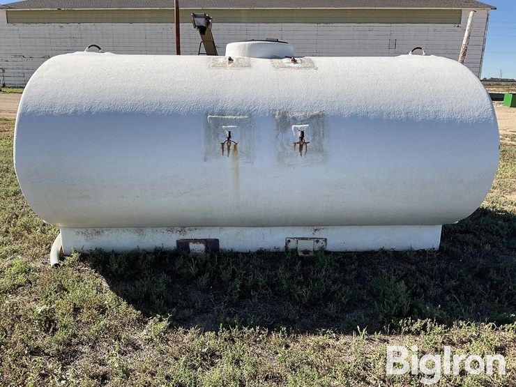 1600-gallon-liquid-fertilizer-poly-tank-image-8