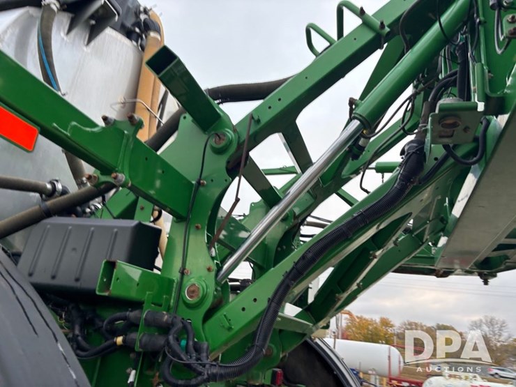 2018-john-deere-r4045-image-45