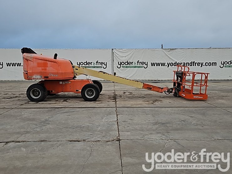 2017-jlg-400s-image-6