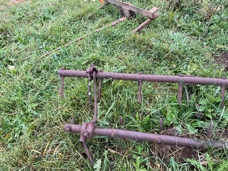 #8142-•-misc-drag-sections-image-10