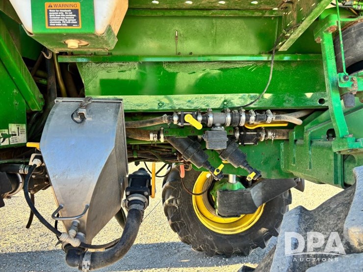 2013-john-deere-4830-image-45