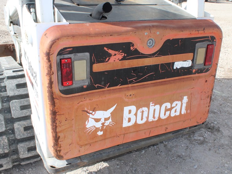 bobcat-t870-image-30