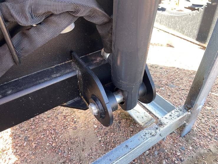 #4101-•-78"-heavy-brush-grapple-bucket-attachment-image-17