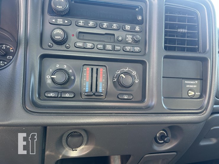 2004-chevrolet-silverado-1500-image-15