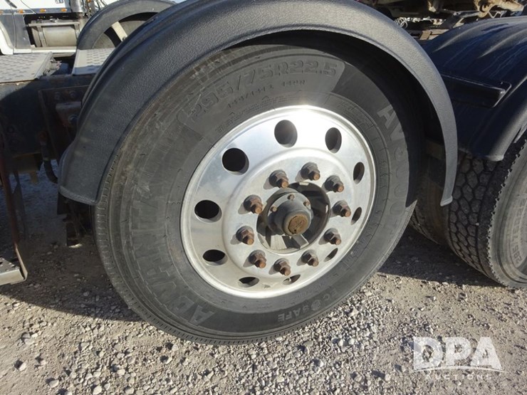 2018-freightliner-coronado-day-cab-glider-truck-(pz13996,-unit-773)-image-49