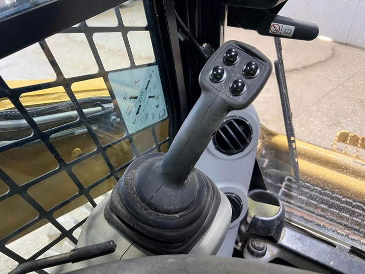 caterpillar-272c-image-22