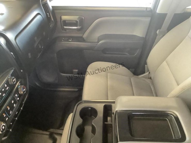 2015-chevrolet-silverado-1500-image-18