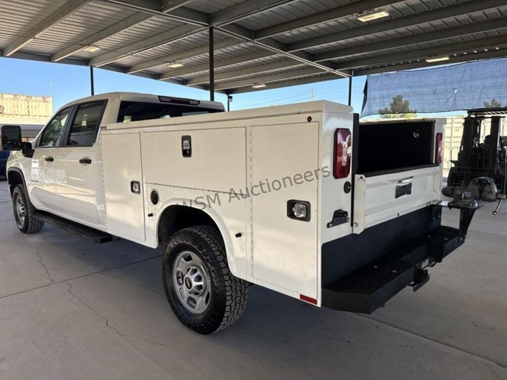 2021-chevrolet-silverado-2500hd-image-5