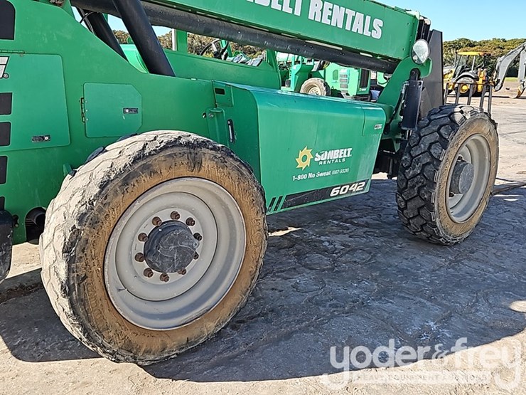 2016-sky-trak-6042-image-10