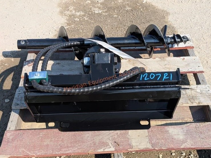 ir-mini-skid-steer-hyd-auger-image-7