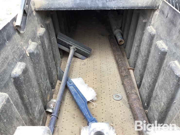 john-deere-24-image-13