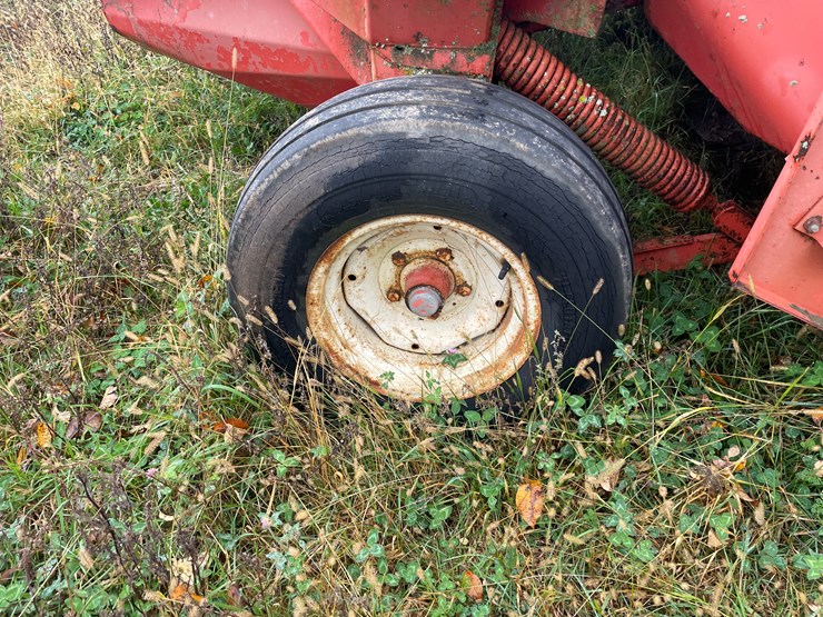 hesston-1090-image-18