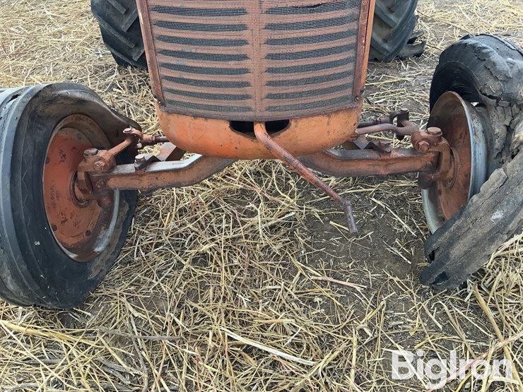 case-la-2wd-tractor-image-12