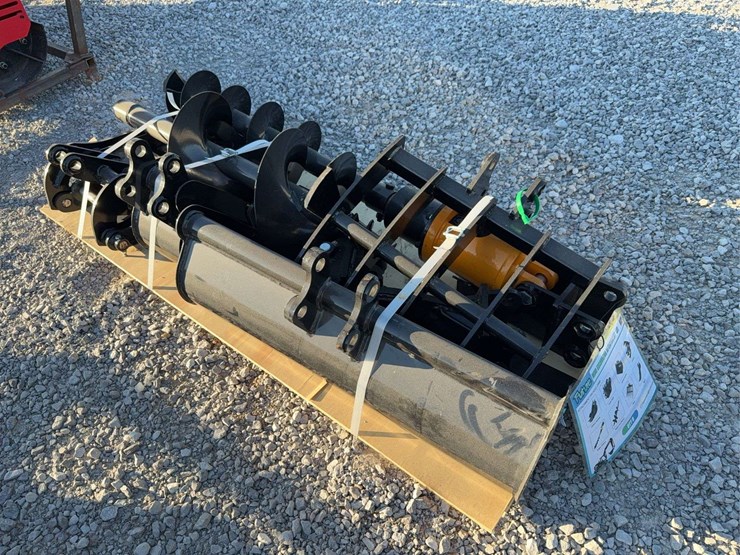 future-qty-(8)-excavator-attachment-image-3