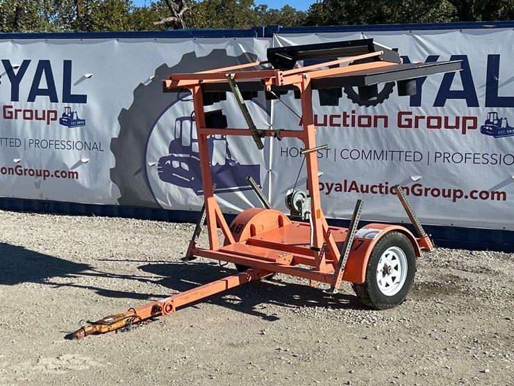 towable-arrow-board-image-1