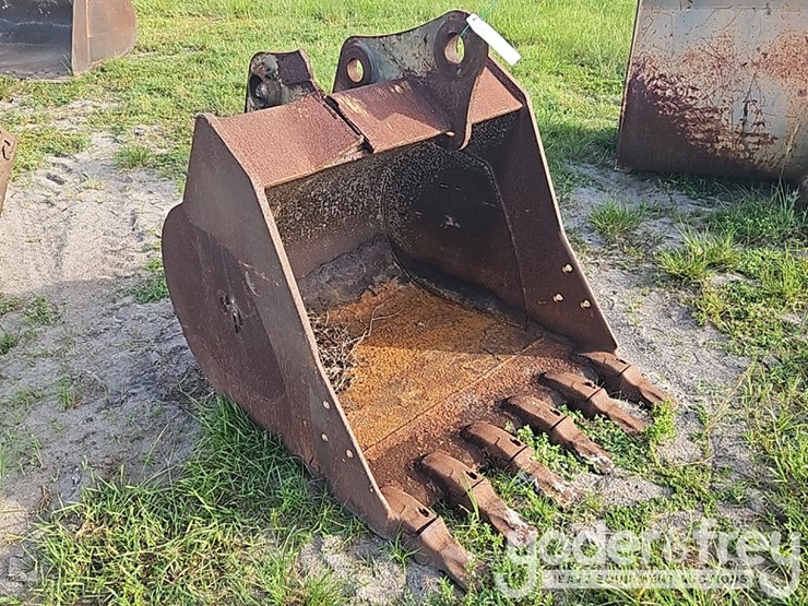 48"-bucket-to-suit-excavator-(damaged)-image-4