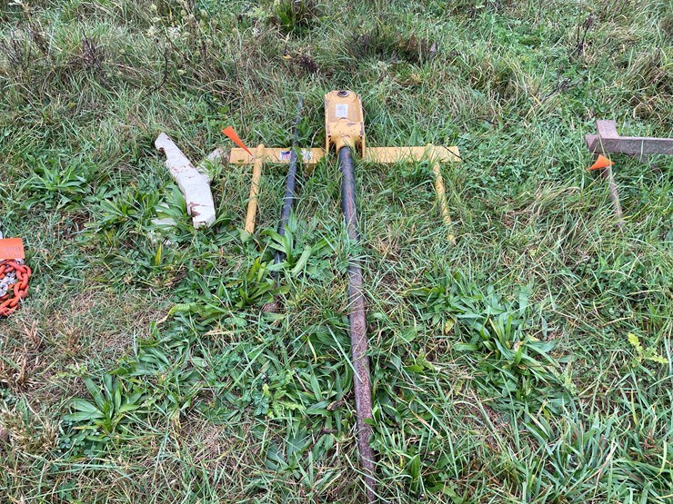 #8144-•-countyline-bale-spear-image-1