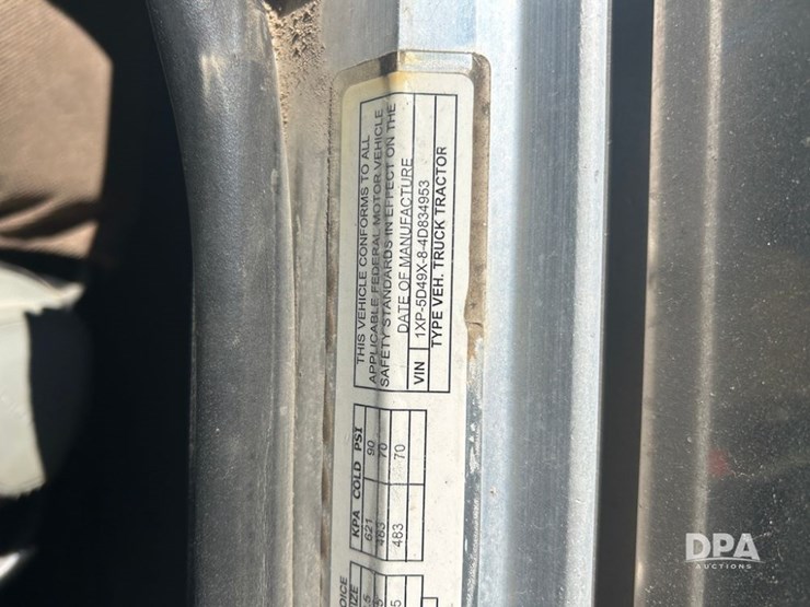 2004-peterbilt-379-image-51