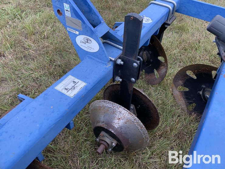 2011-blu-jet-track-master-image-20