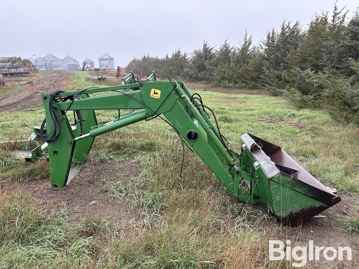 john-deere-260-image-4