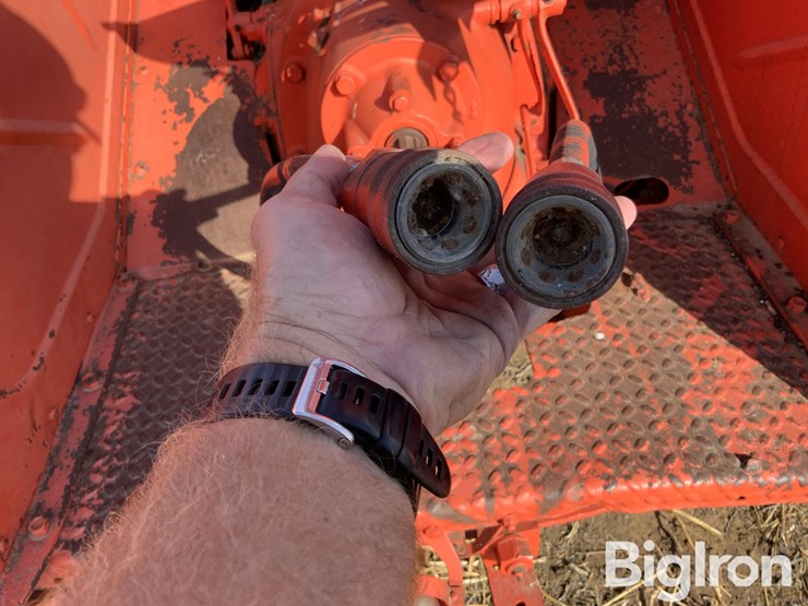 case-la-2wd-tractor-image-10