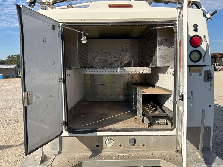 2012-chevrolet-silverado-2500-image-22