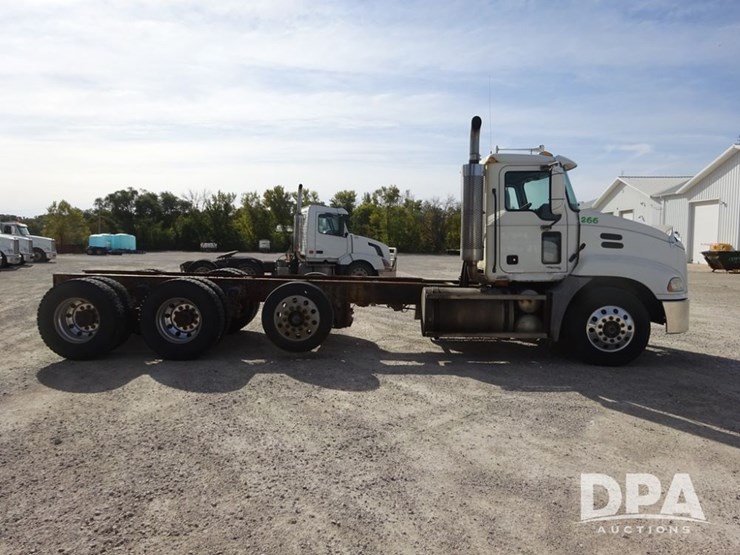 2005-mack-vision-truck-(pz13989,-unit-266)-image-14