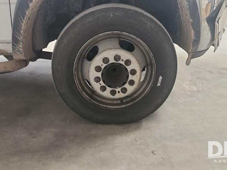 2012-dodge-ram-5500-image-25