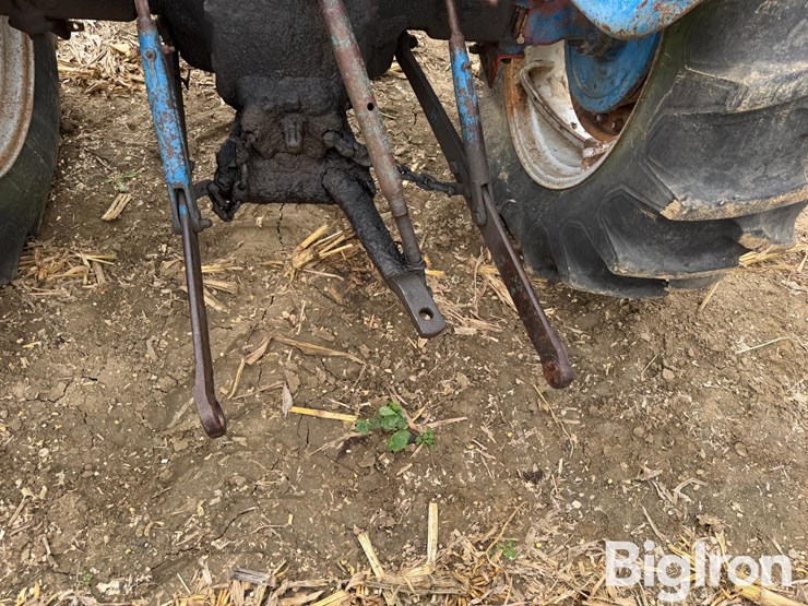 1966-ford-3000-image-17