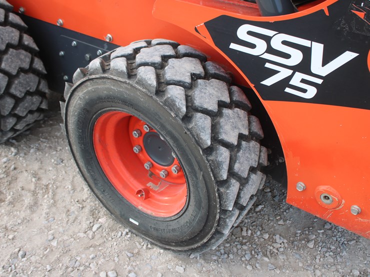 2023-kubota-ssv75-image-32
