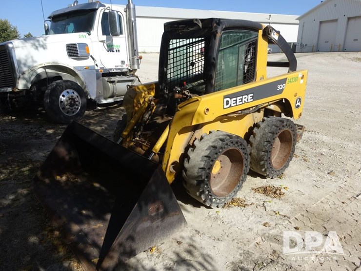 john-deere-320-skid-steer-(pz13998,-unit-343361)-image-1