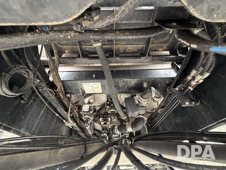 2020-case-ih-trident-5550-image-35