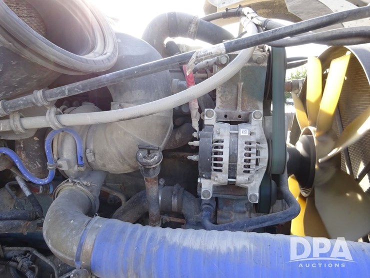 2016-freightliner-coronado-day-cab-glider-truck-(pz13982,-unit-720)-image-76