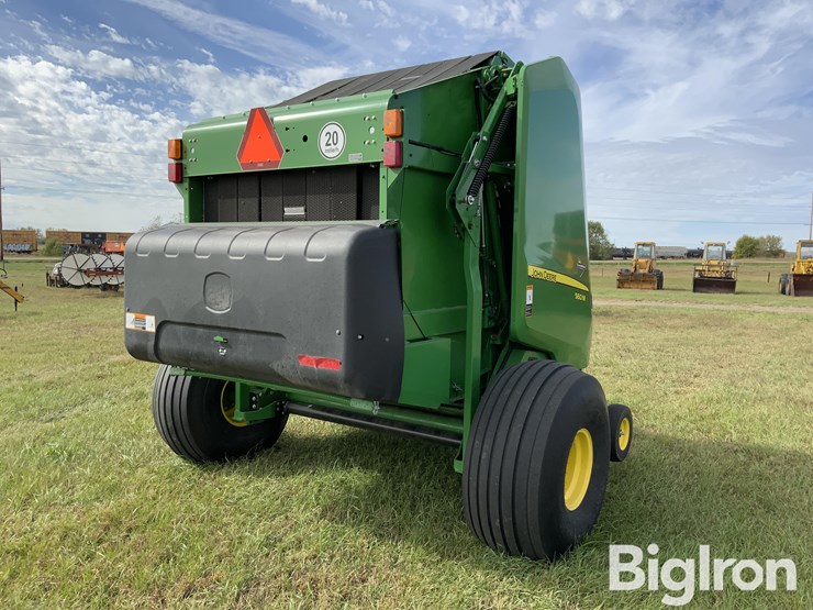 2021-john-deere-560m-image-5