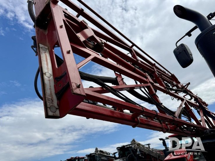 2020-case-ih-trident-5550-image-41