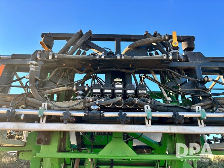 2013-john-deere-4830-image-92