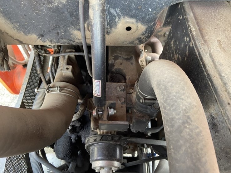 2010-kubota-l3200-image-26