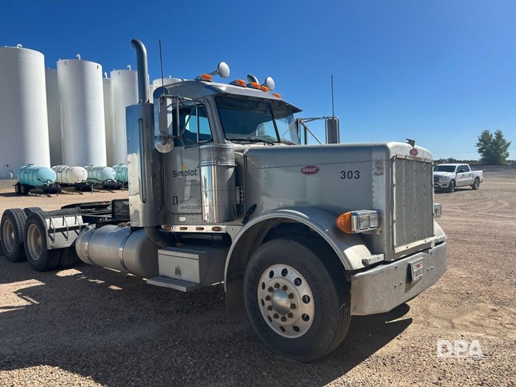 2004-peterbilt-379-image-52